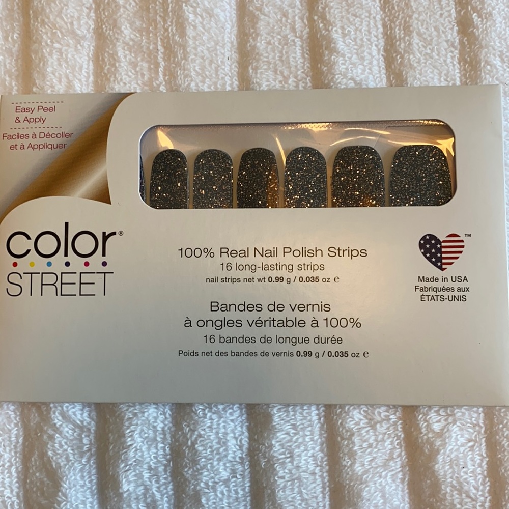 Color street nail strips- moon River